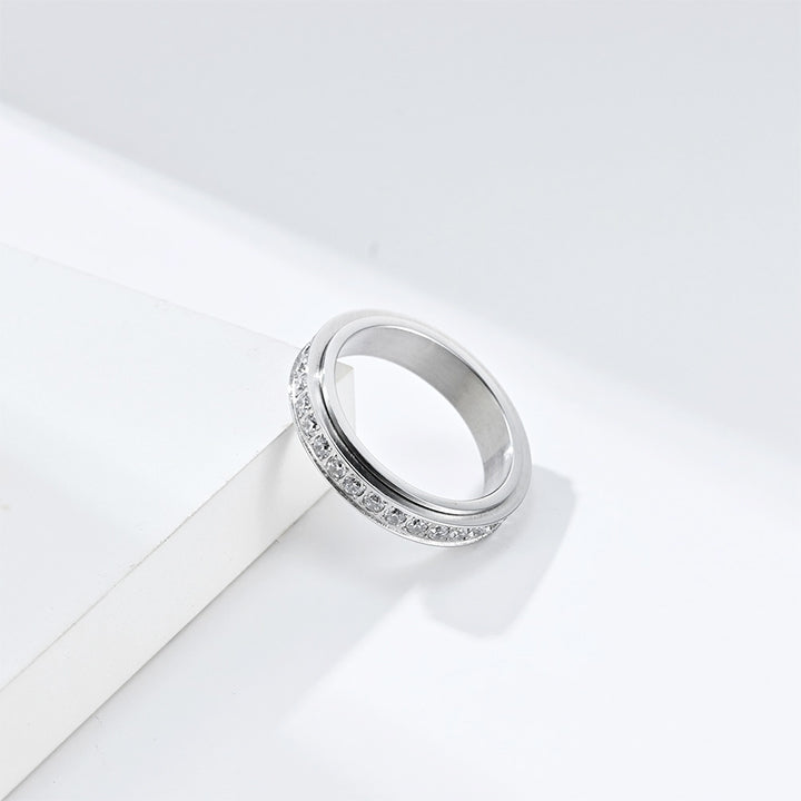 LucienPRO™ Thermogenic Moissanite Spinner Ring